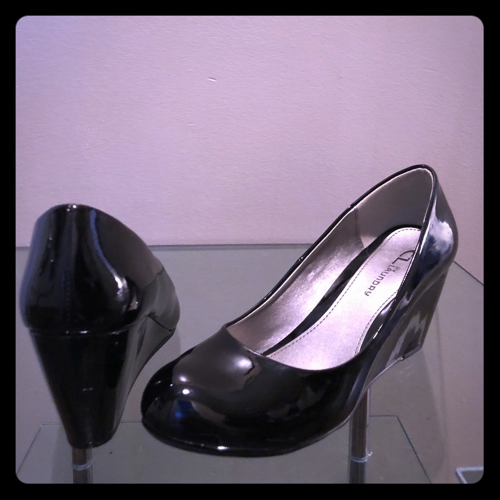 Patent leather wedges